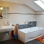 Villa Gardena With Private Pool Šišan