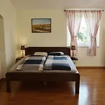 Gardena With Private Pool Villa Šišan