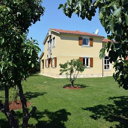 Gardena With Private Pool Villa