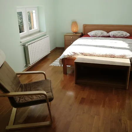 Villa Gardena With Private Pool Sisan