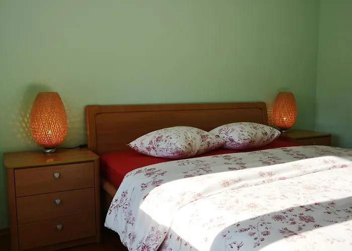 Gardena With Private Pool Vila